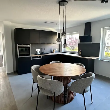 Apartment Teratop-living, Großzügige 3-zimmer Wohnung, Zentrale Lage, Arbeitsplatz, Geschäftsreisen, Kurze Und Lange Aufenthalte Darmstadt