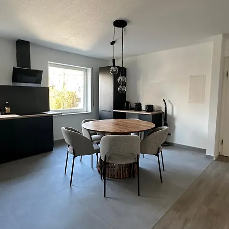 Teratop-living, Grosszuegige 3-zimmer Wohnung, Zentrale Lage, Arbeitsplatz, Geschaeftsreisen, Kurze Und Lange Aufenthalte Διαμέρισμα