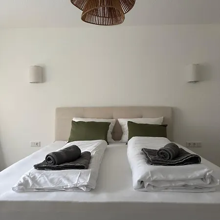 Teratop-living, Grosszuegige 3-zimmer Wohnung, Zentrale Lage, Arbeitsplatz, Geschaeftsreisen, Kurze Und Lange Aufenthalte * Ντάρμσταντ