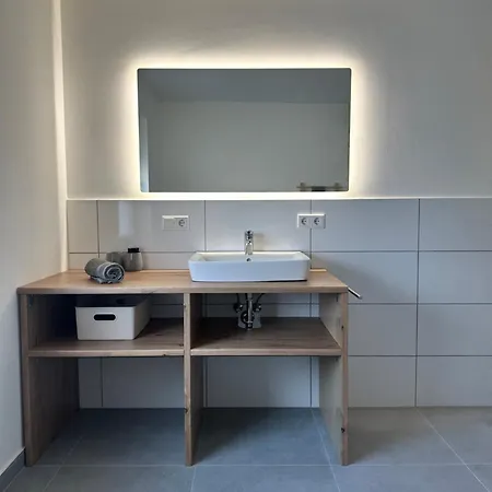 Teratop-living, Großzügige 3-zimmer Wohnung, Zentrale Lage, Arbeitsplatz, Geschäftsreisen, Kurze Und Lange Aufenthalte *